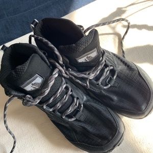 ALTRA Women's Lone Peak 4 Mid Mesh Trail Shoe, 10